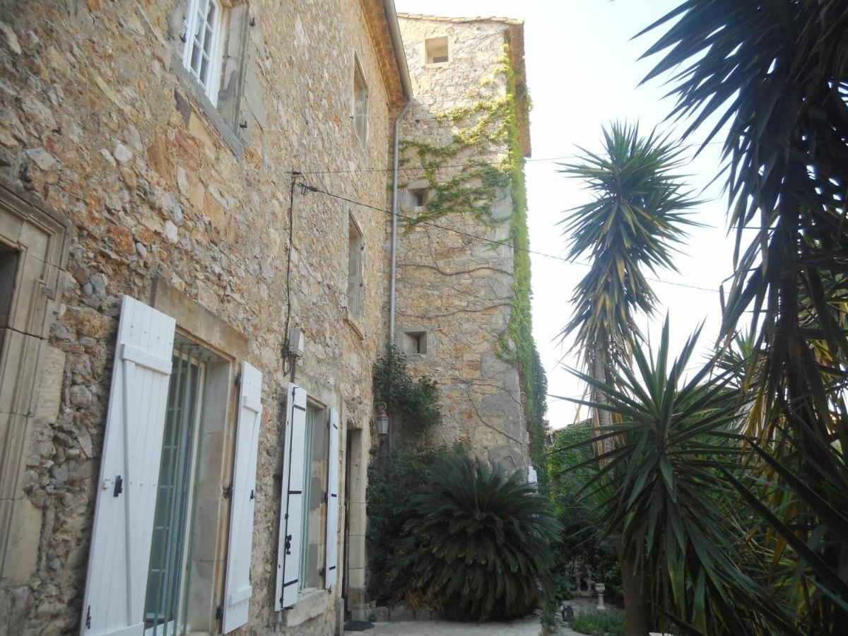 Homestay Logis De La Meschaussee, Dans Donjon Du Xie Siecle
