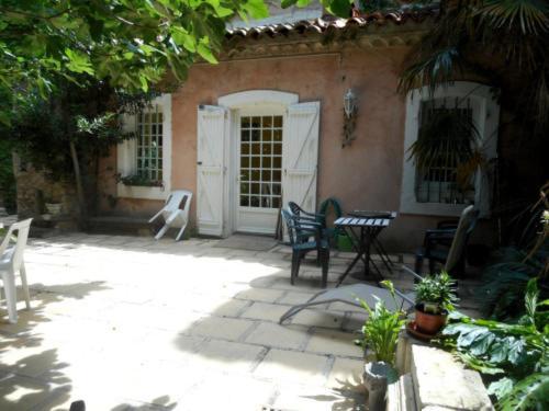 Logis De La Meschaussee, Dans Donjon Du Xie Siecle * Canet (Aude)