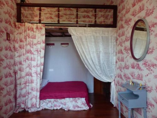Logis De La Meschaussee, Dans Donjon Du Xie Siecle * Canet (Aude)