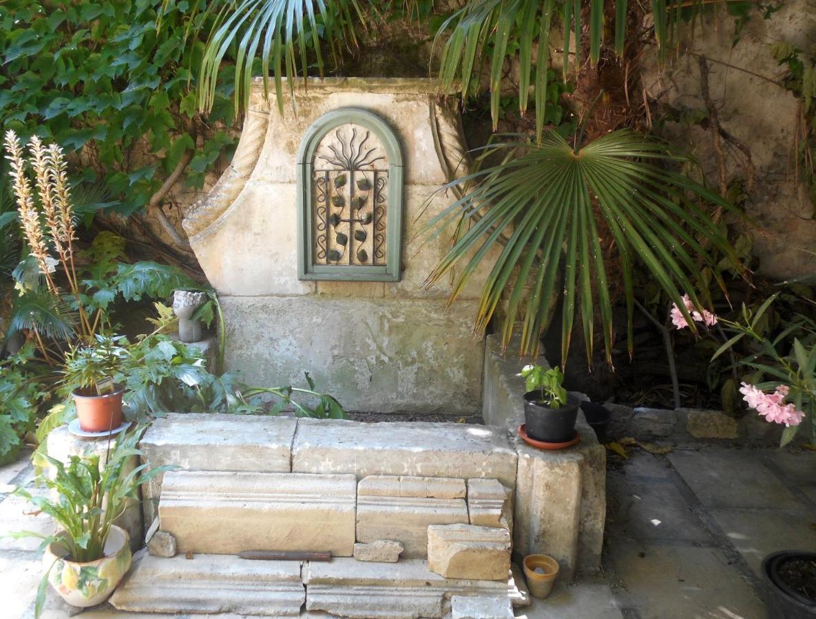 Logis De La Meschaussee, Dans Donjon Du Xie Siecle Canet (Aude)