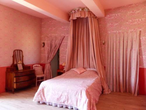Logis De La Meschaussee, Dans Donjon Du Xie Siecle Séjour chez l'habitant